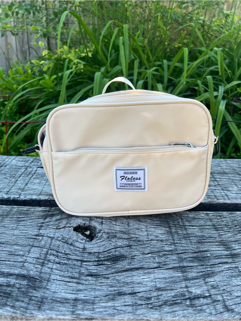 Floless Cream Cosmetic Travel Bag